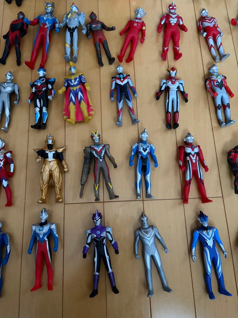 ウルトラマン　ウルトラ怪獣フィギュア　約100体　エッグ3体