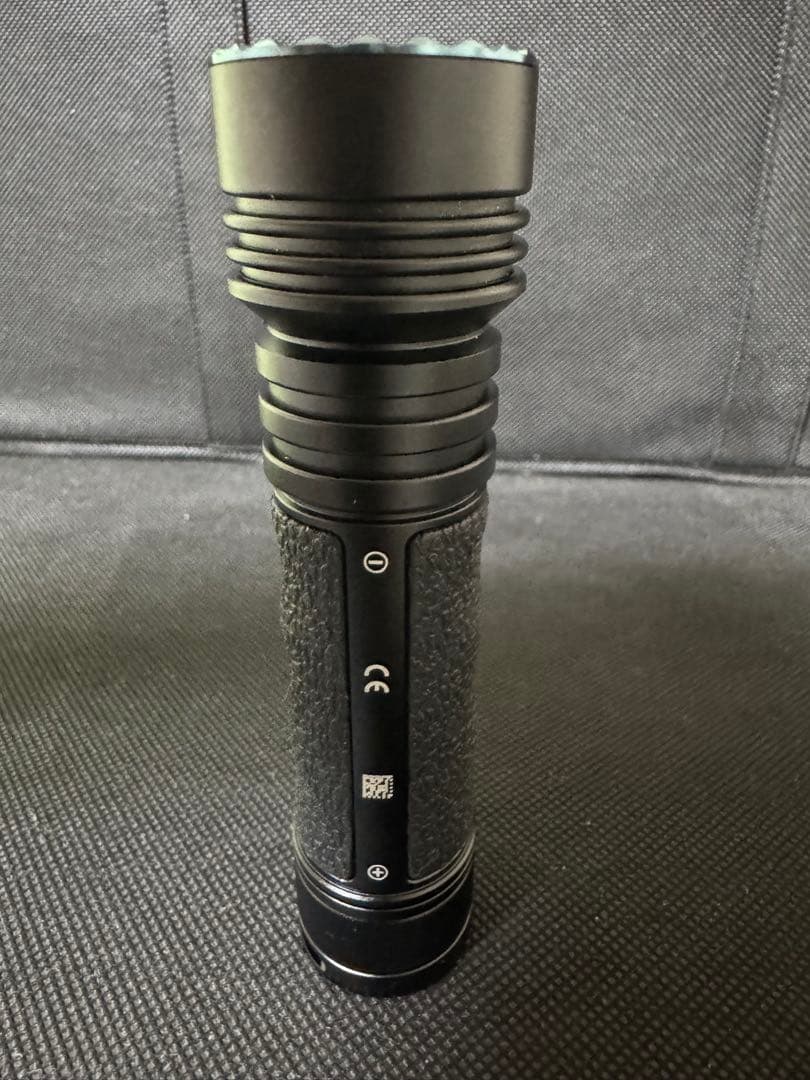 Olight Seeker 3 Pro 懐中電灯　バッテリーおまけ付き