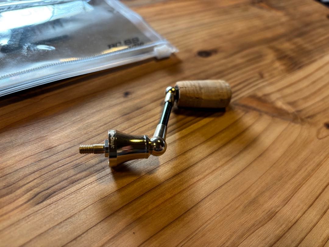 ロデオクラフト　RCシングルスピニングカーボンハンドル　シマノ用