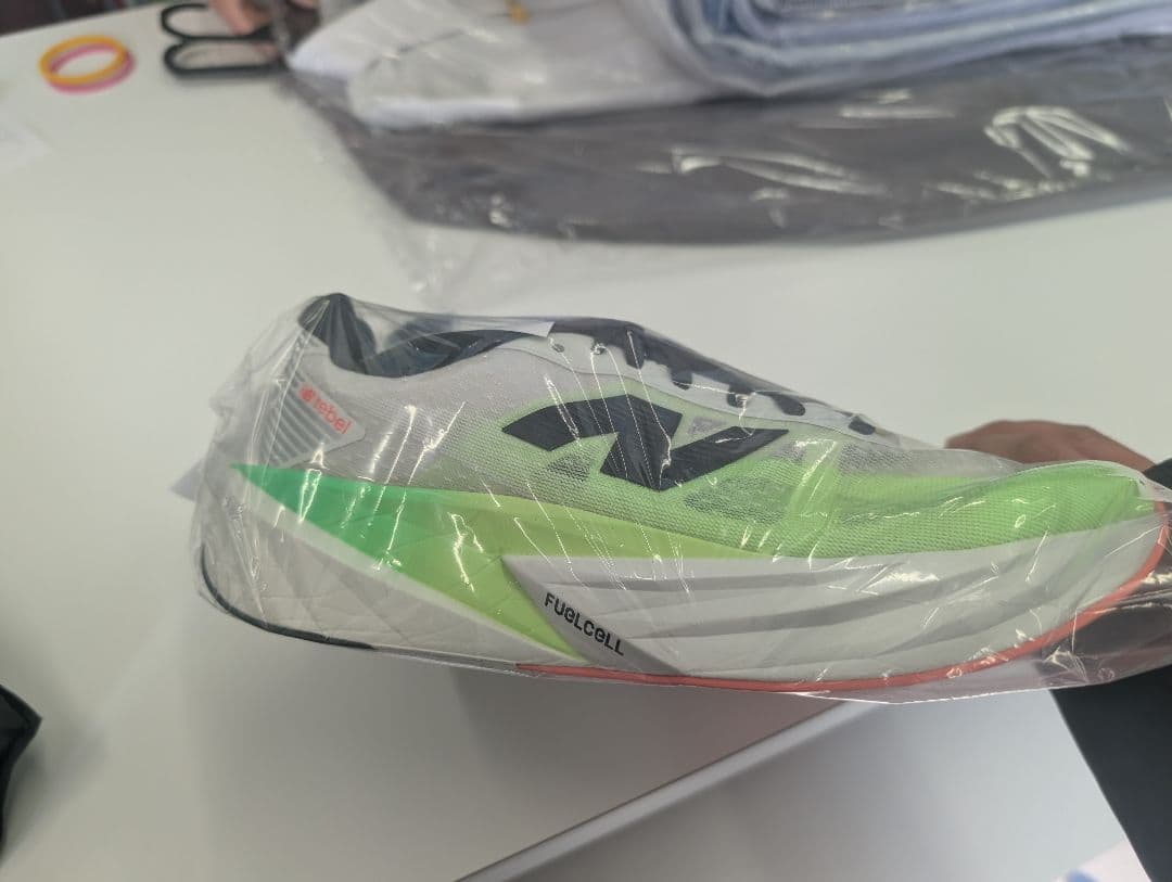 New Balance FuelCell Rebel v5　ランニング26.5