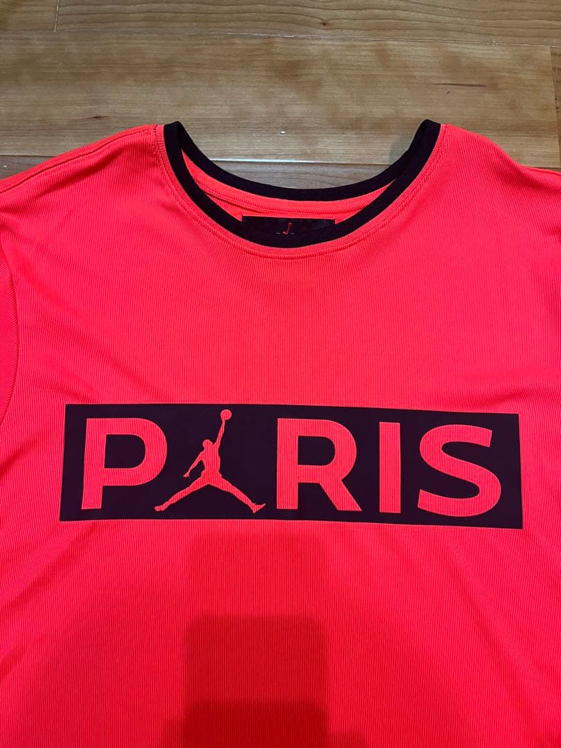 新品未　ジョーダン PARIS ジャンプマンロゴ シャツ オレンジ　Sサイズ