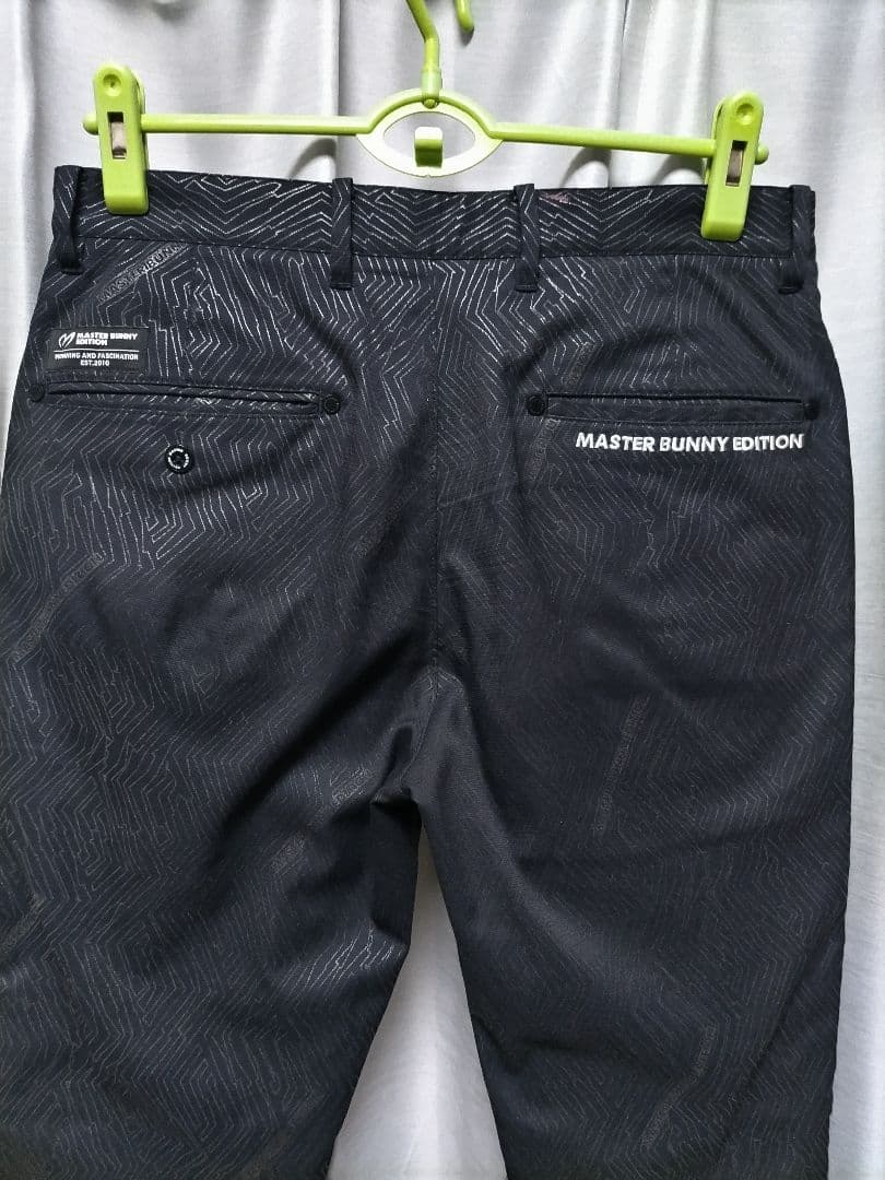 マスターバニー　ストレッチ　パンツ　総柄　黒
