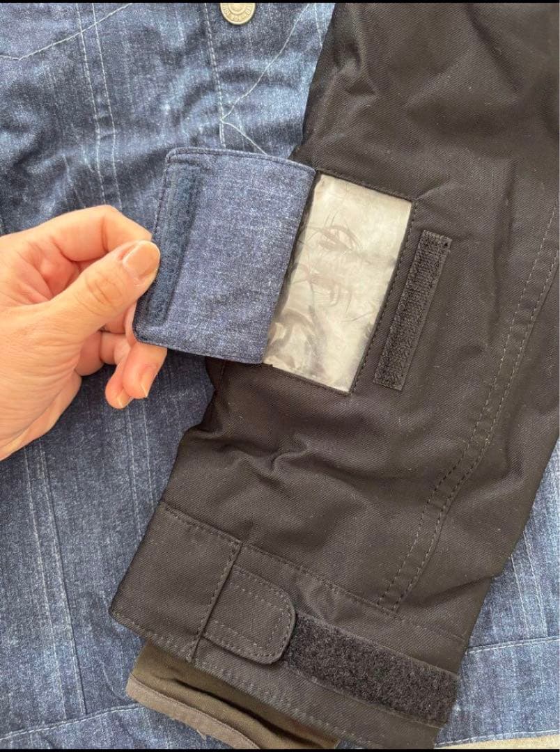 【SALE】スノーボードウェア上下 Sサイズ