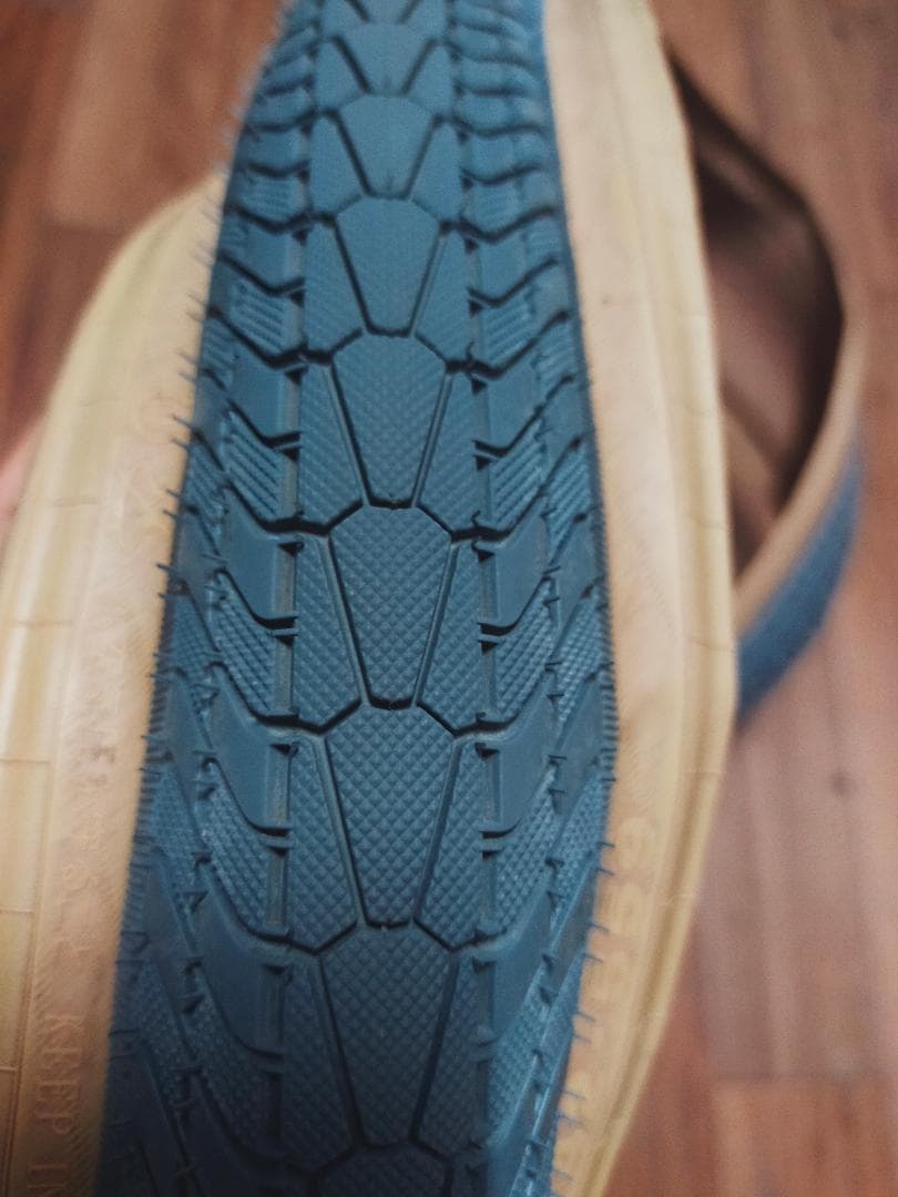 FAIRWEATHER for cruise tire　26×1.75