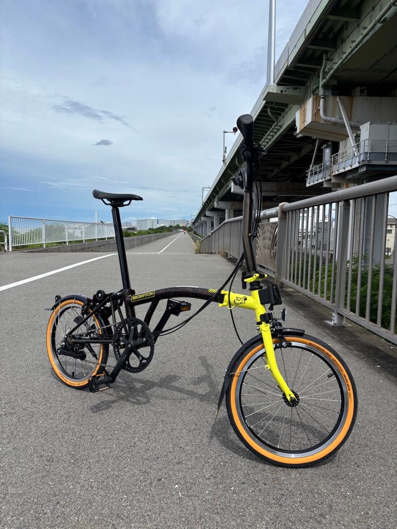 ブロンプトン　ツールドフランスモデル　収納キャリアケース付き