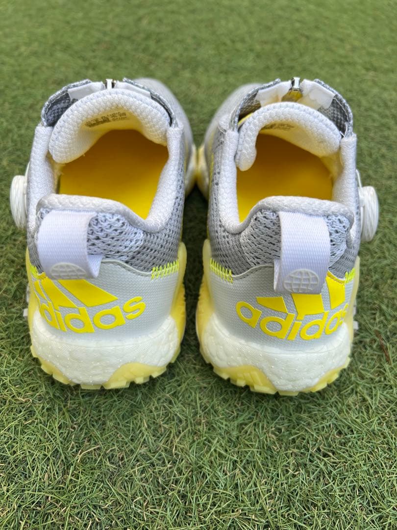 adidas レディースゴルフシューズ　23.5cm
