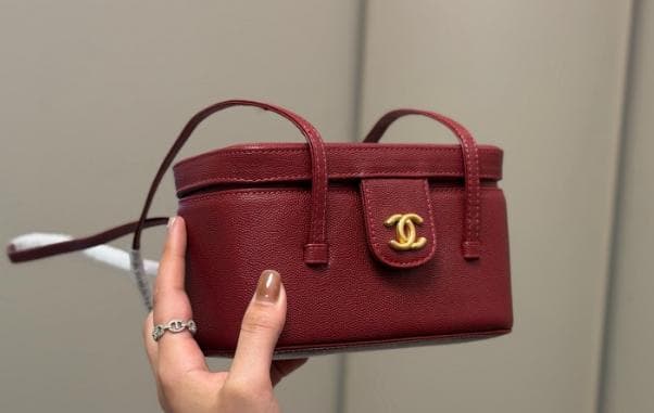 美品★ Jennie同じモデル 赤 ミニショルダーバッグ