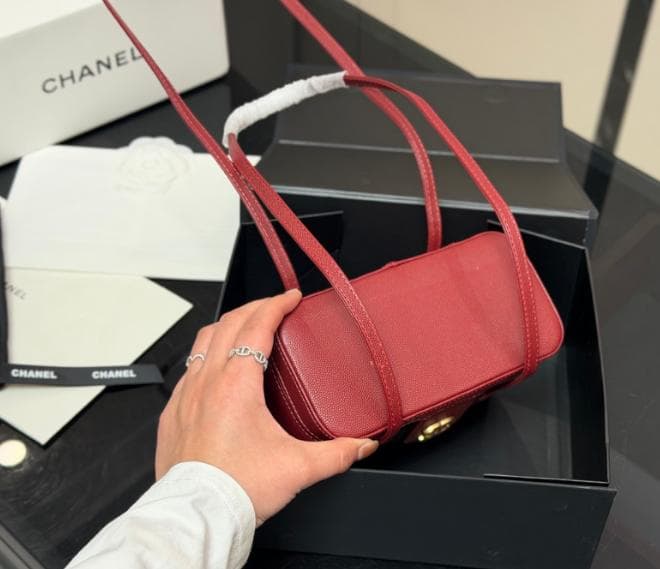 美品★ Jennie同じモデル 赤 ミニショルダーバッグ