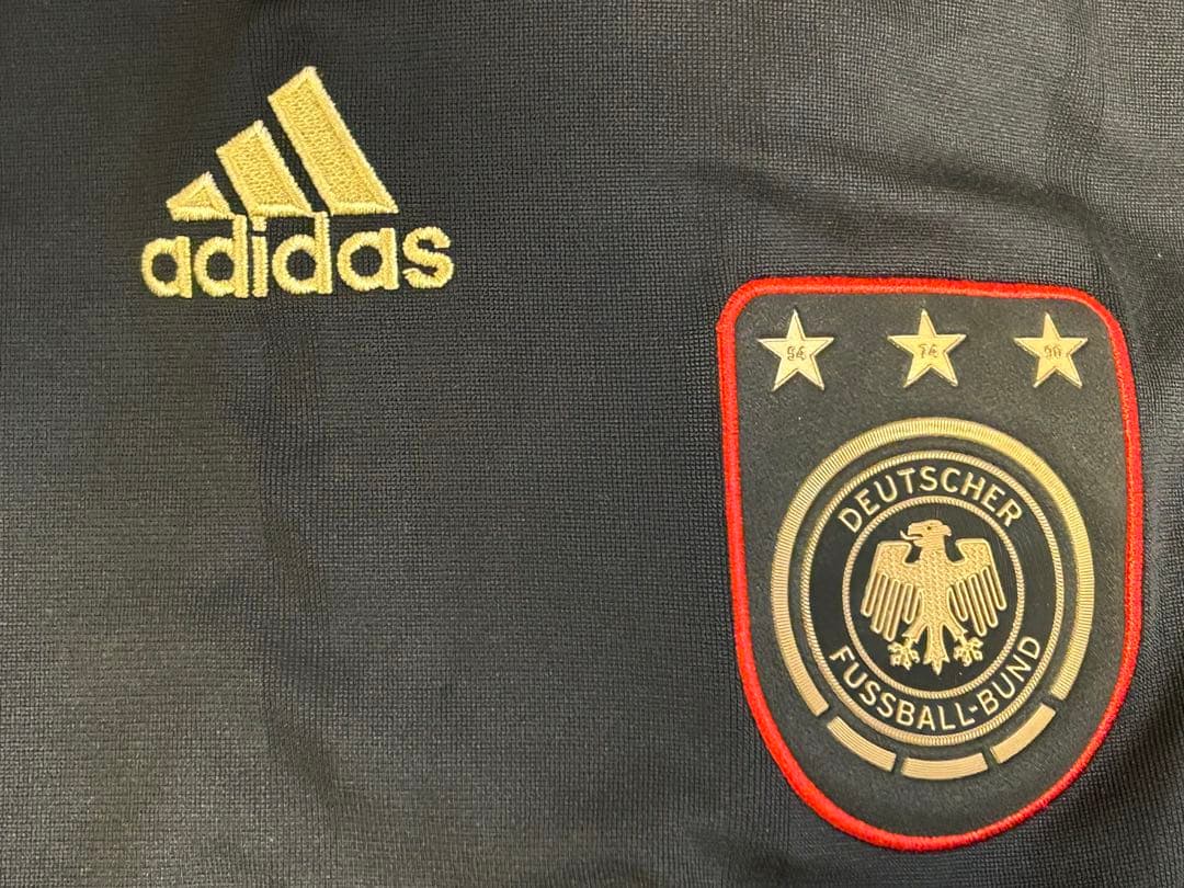 adidas ドイツ代表 10/11 アウェイ レプリカシャツ&ハーフパンツ