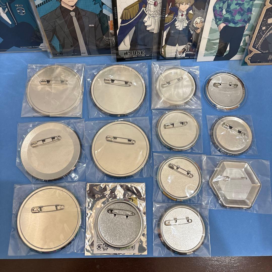 ワールドトリガー 缶バッジ、ポストカード、色紙、ステッカー【ヒュース】セット