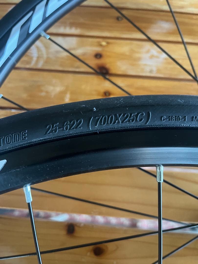 MAVIC AKSIUM DISC 新品　タイヤセット