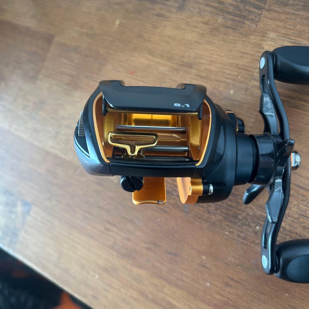 ダイワ　daiwa t3 sv 8.1 l-tw 左　美品　ベタつきなし