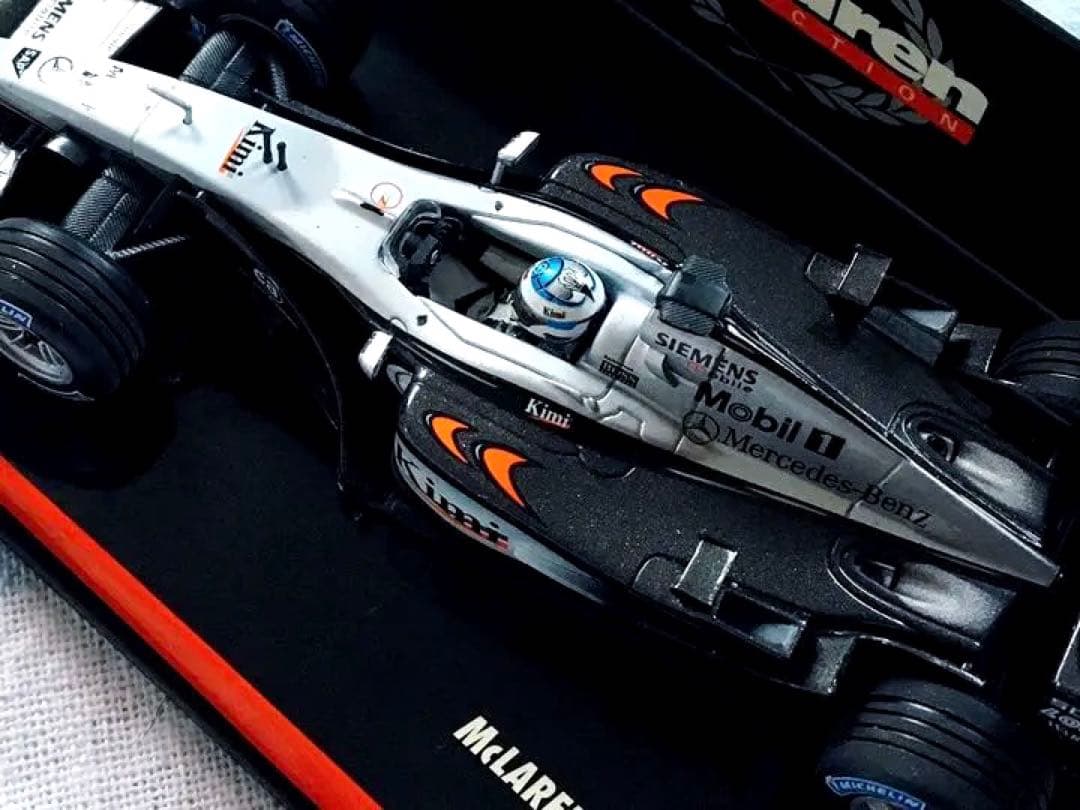 ミニチャンプス 1/43 マクラーレン・メルセデス MP4-17 ライコネン