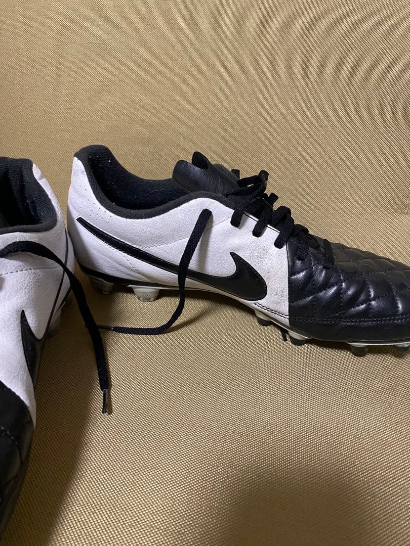 ナイキ　nike ティエンポ　サッカー　スパイク　TIEMPO