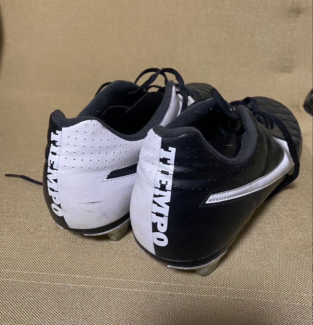 ナイキ　nike ティエンポ　サッカー　スパイク　TIEMPO