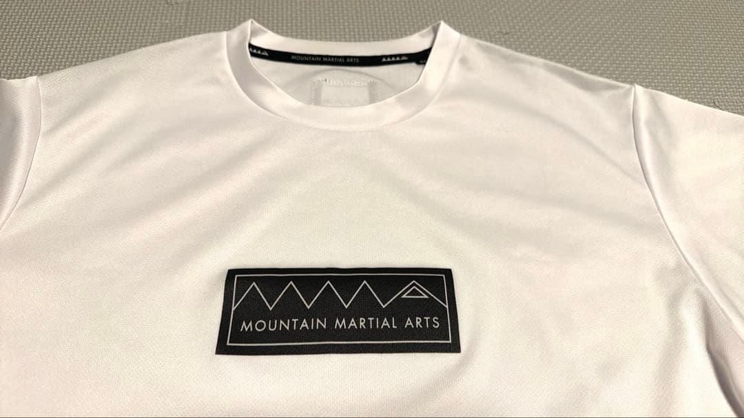 MOUNTAIN MARTIAL ARTS 白Tシャツ