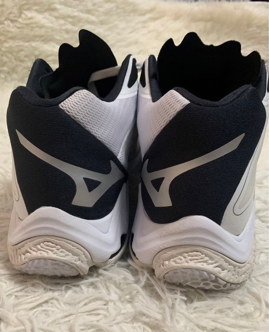 Mizuno Wave Lightning Z8 ミズノ　スニーカー　28㎝