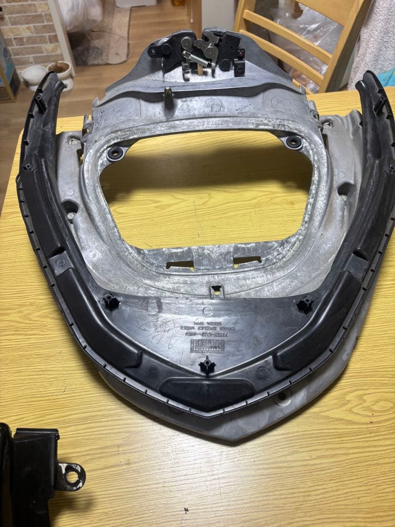 【中古　純正品】フォルツァ　MF10 リアスポ周辺一式　後期型