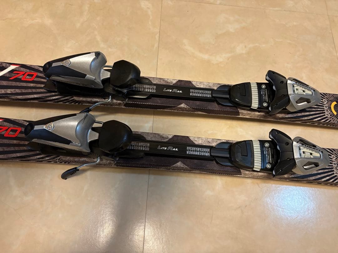 めぐみさん専用 HEAD カービングスキー板　オールラウンド　初中級者向き