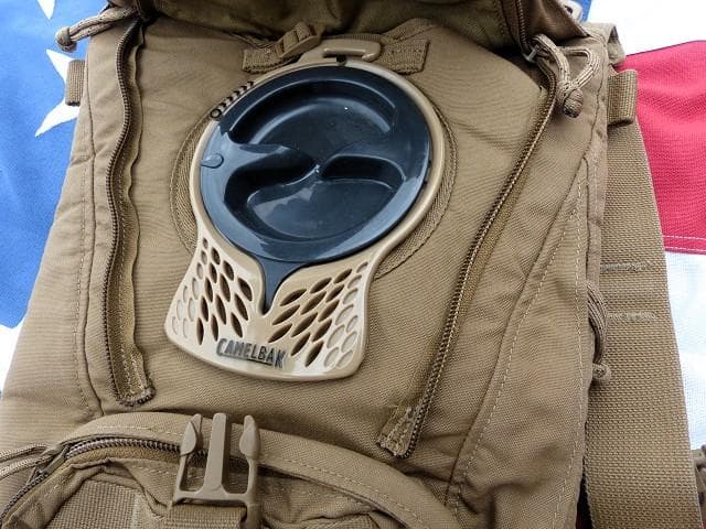 米軍実物 USMC FILBE ハイドレーションバックパック キャリア 06