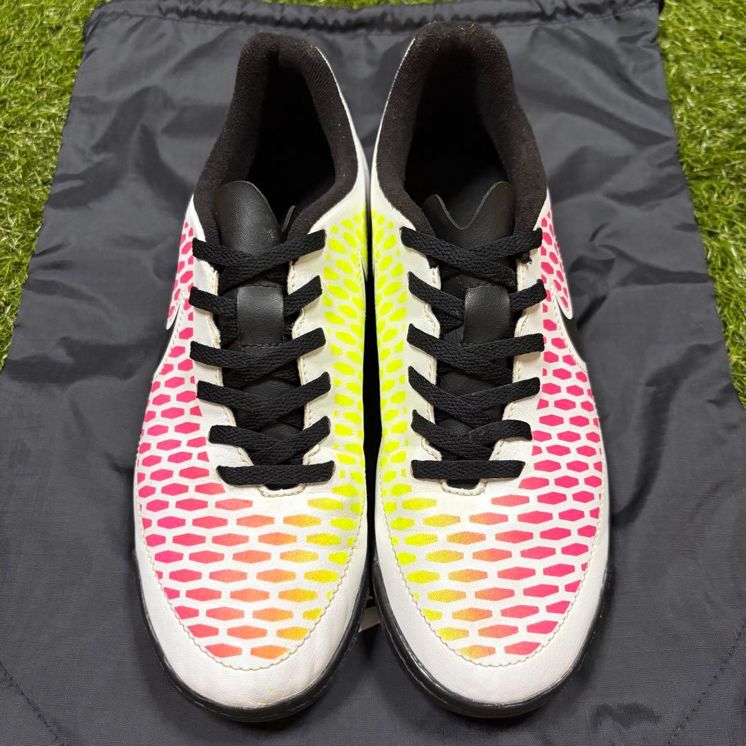 シューズ NIKE Magista Ola TF 25cm