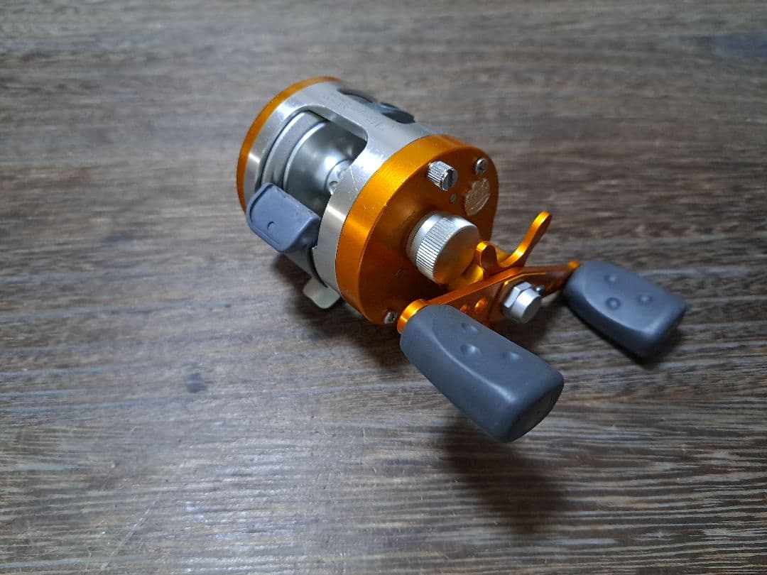 美品　付属品あり　アブガルシア　ウルトラマグ　SX1600C　サンセットオレンジ