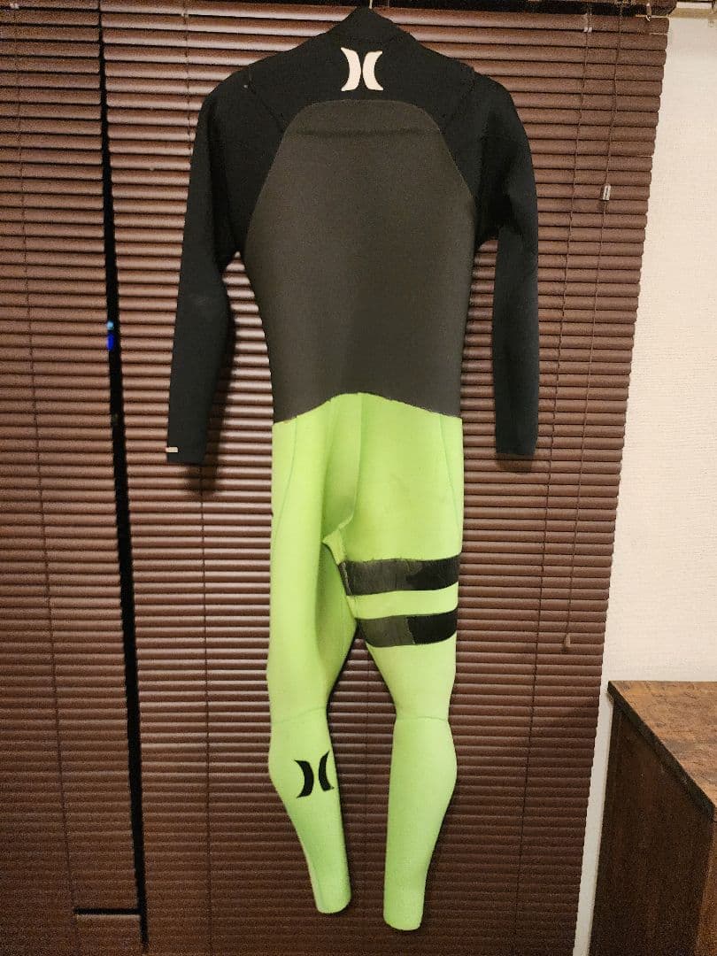 Hurley フルスーツ ブラック/グリーン　中古