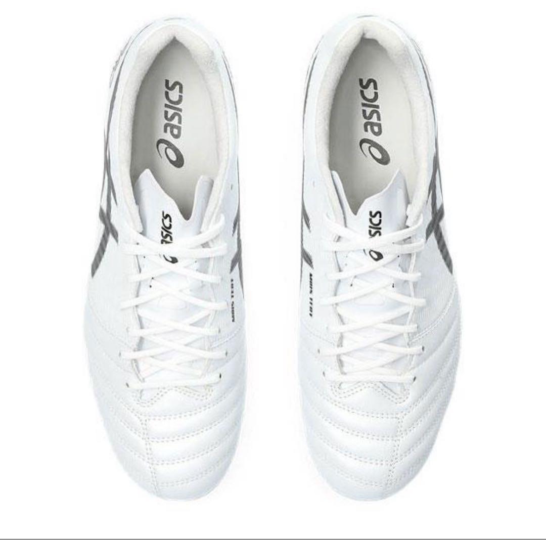 新品タグ付きASICS DS LIGHT X-FLY ホワイト サッカーシューズ