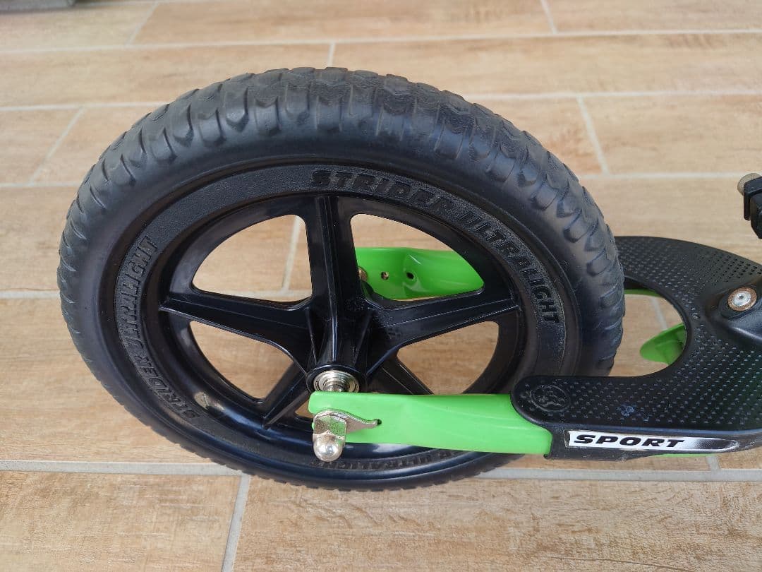 STRIDER ストライダースポーツモデル　グリーン