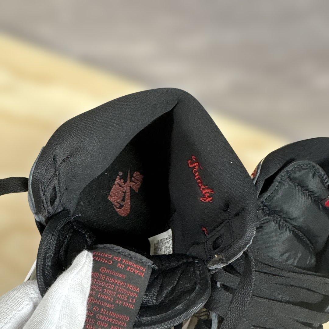 ナイキAir Jordan 1 赤黒 ハイカット