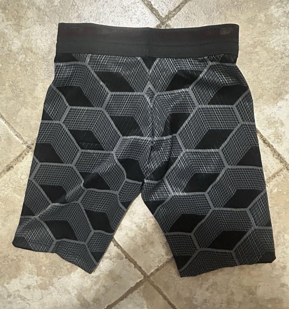 新品未使用 nike pro elite kenya ハーフタイツ xs