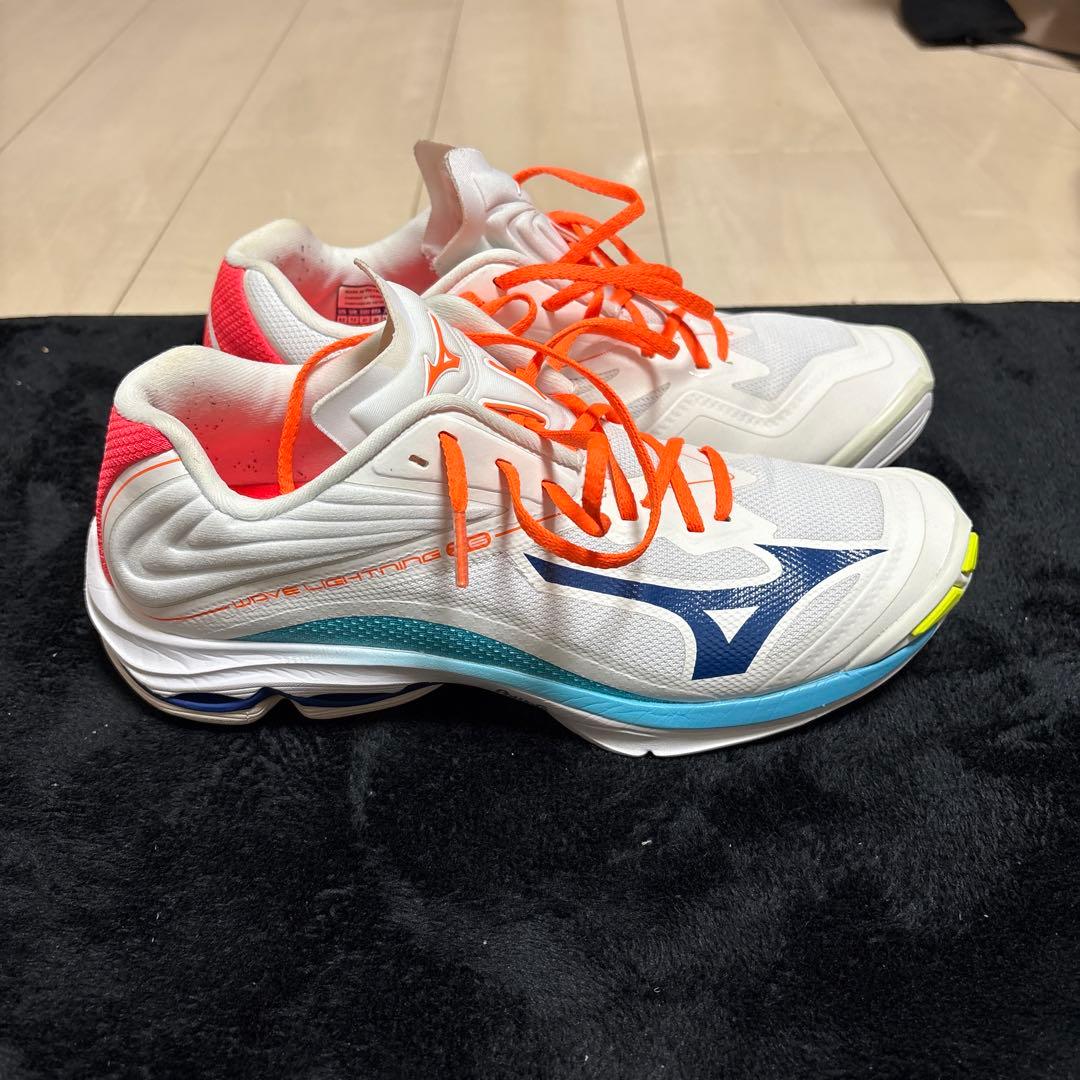 MIZUNO ウェーブライトニング　Z6 26.5cm