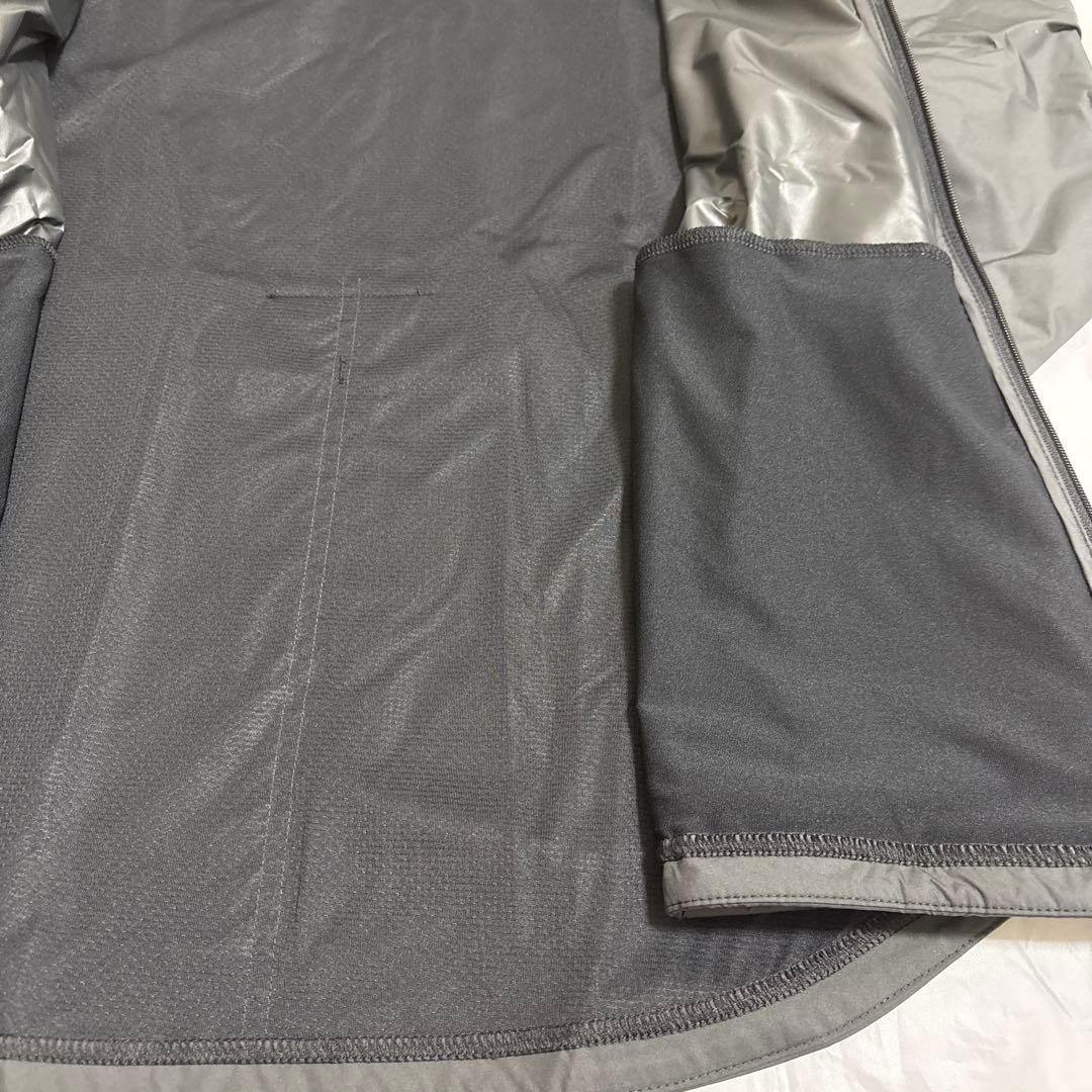 Nike 軽量ウィンドブレーカー ブラック