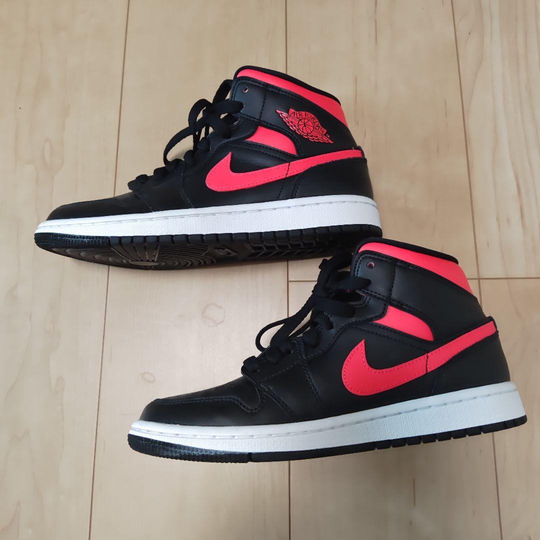 Nike Women's Air Jordan 1 Mid エアジョーダン