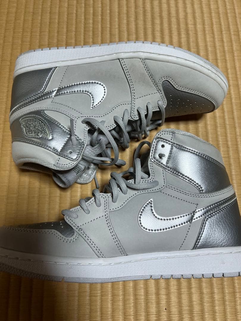 Nike Air Jordan 1 グレー/シルバー