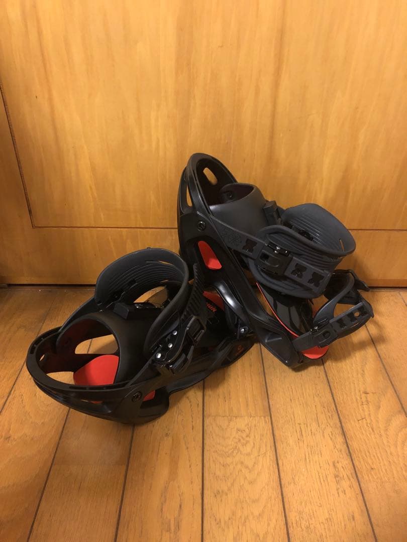 SALOMON スノーボードビンディング ブラック/レッド