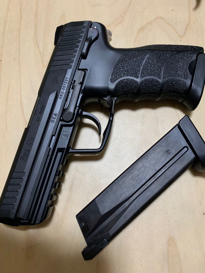 東京マルイHK45 ガスガン ブラック 2マガジン付き