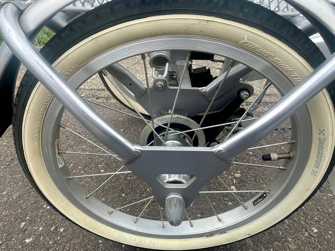 ブリヂストン　大人用三輪車　(引き取り)