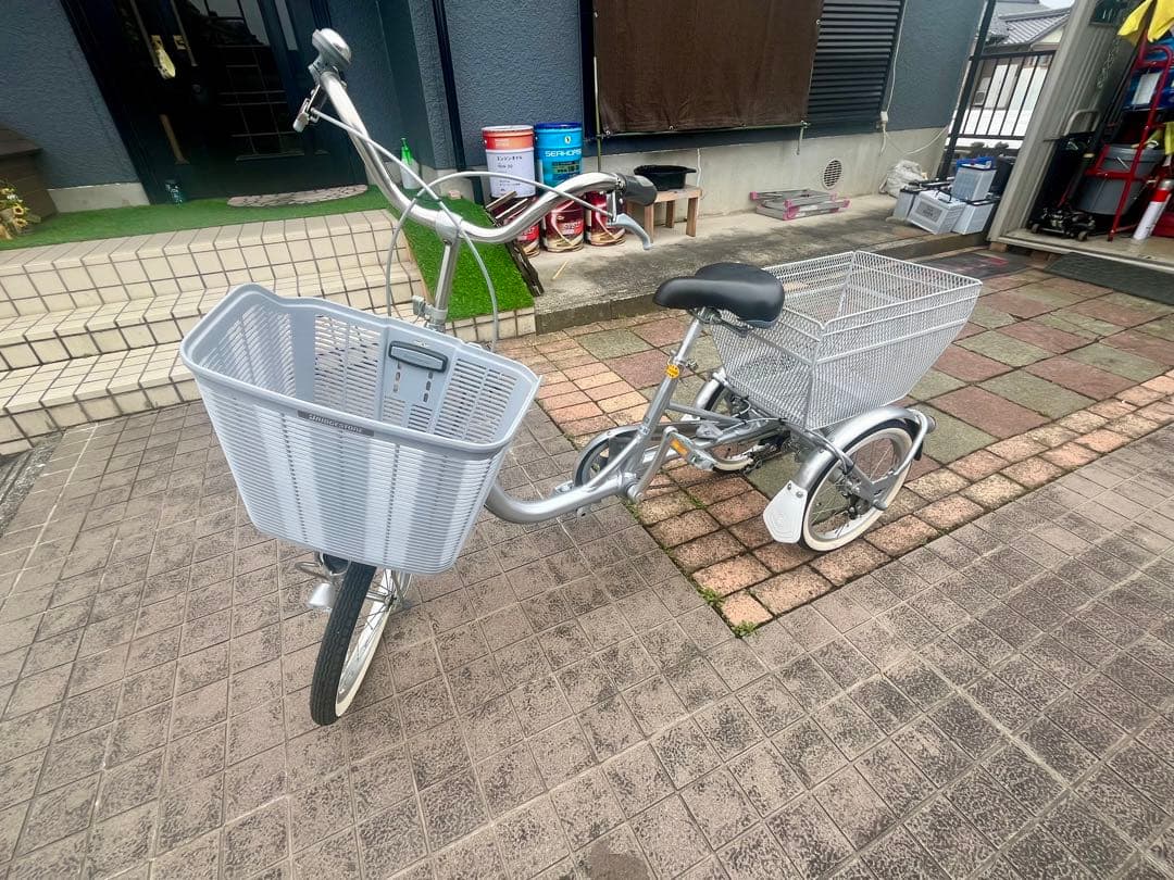 ブリヂストン　大人用三輪車　(引き取り)