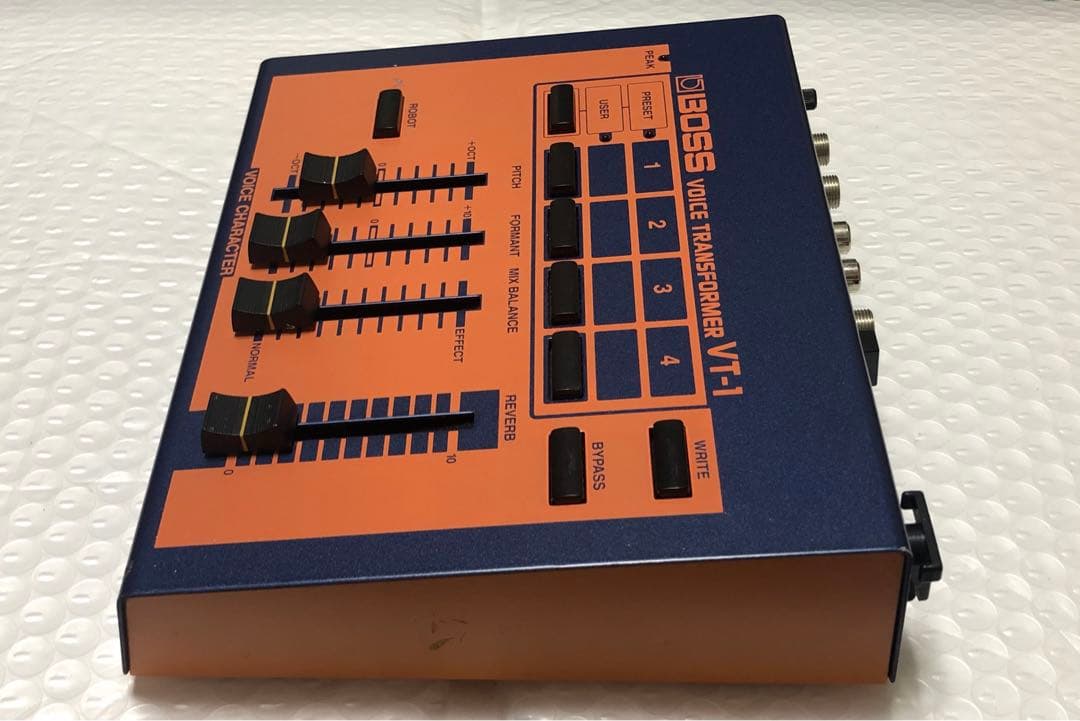 ギター BOSS VT-1