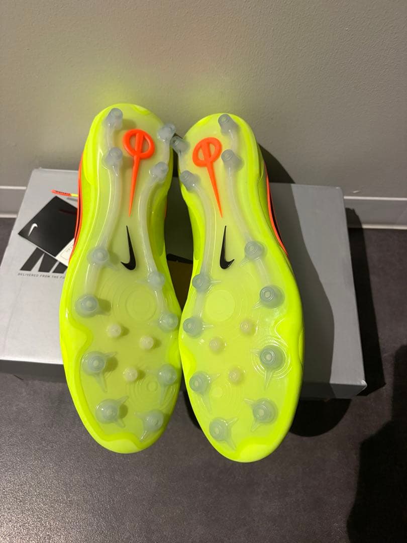 NIKEティエンポ　28 AG