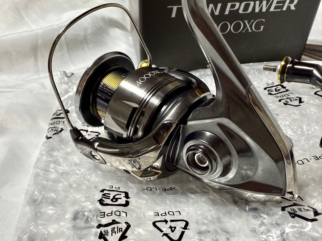 SHIMANO 24 ツインパワー 4000XG 新品・未使用