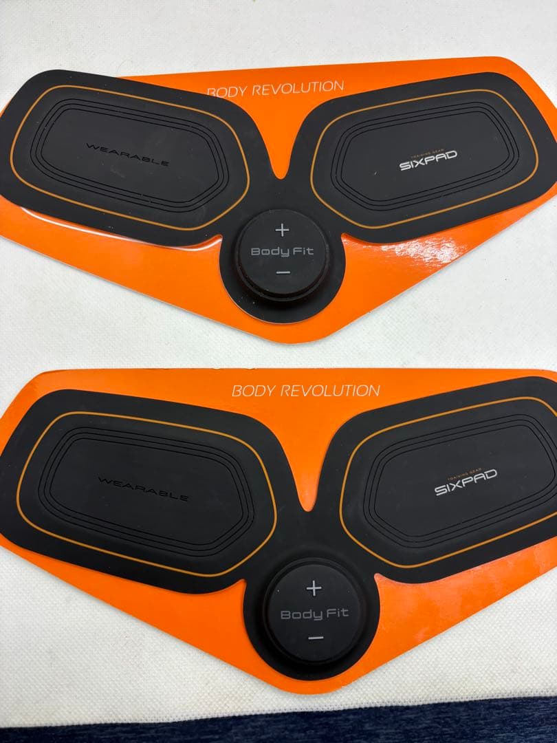【三連休特別価格】【美品】SIXPAD アブズフィット+ボディフィット　箱付