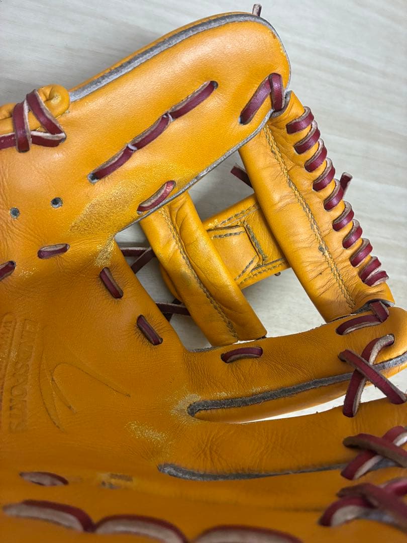 リンドスポーツ　硬式グローブ　紐交換済