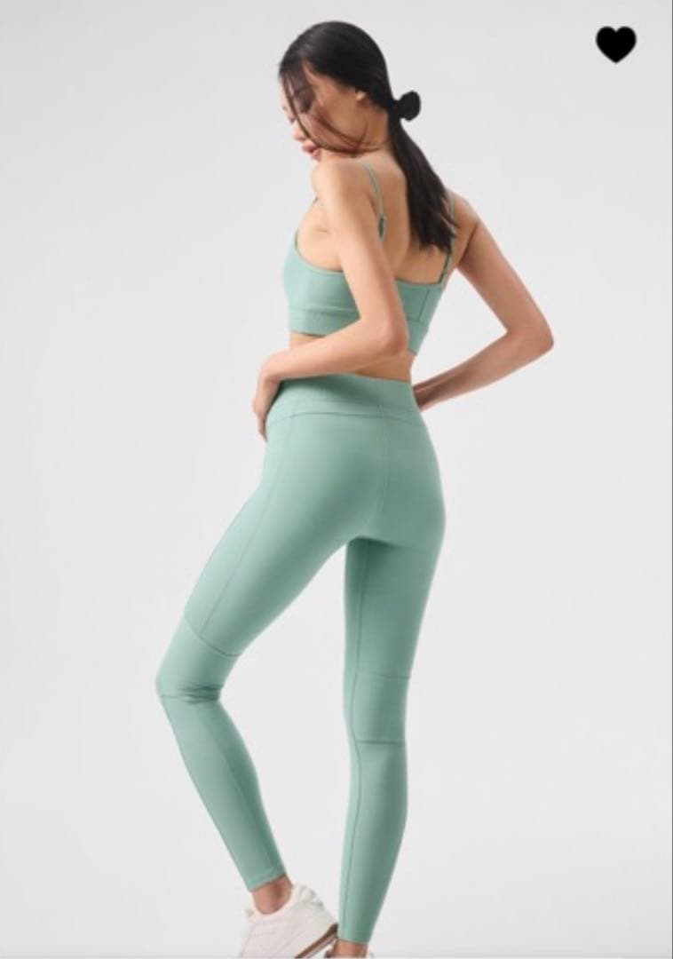 ★aloyogaアロヨガレギンス★アローヨガルルレモンlululemon好きも♪