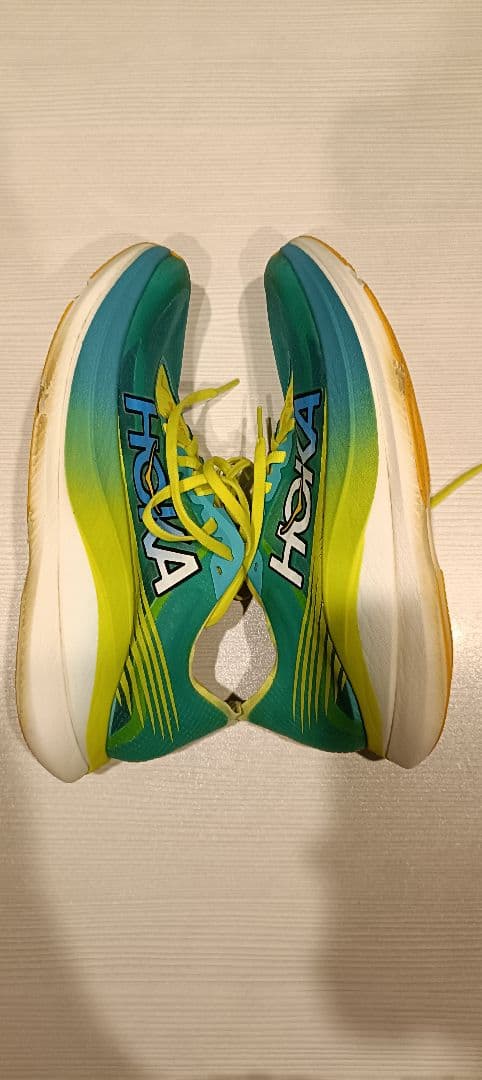 HOKAランニングシューズ ロケット X 2