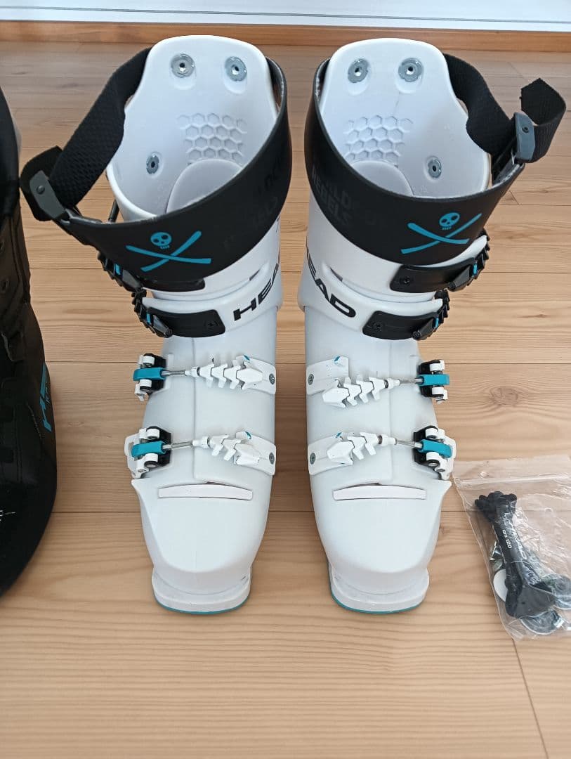 26 HEAD ヘッド RAPTOR WCR 3 RV　スキーブーツ