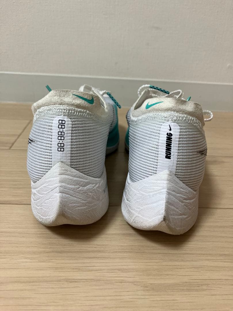 NIKE ヴェイパーフライネクスト%2 (23.5cm)