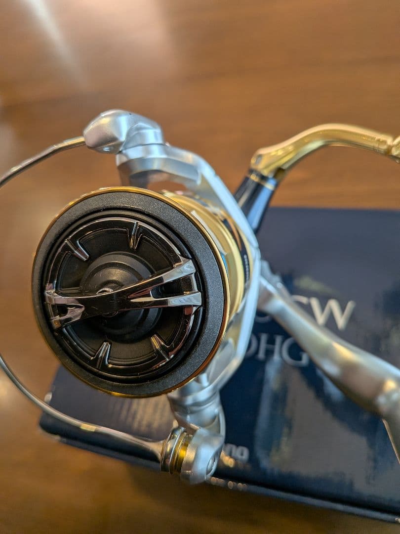SHIMANO STRADIC SW 4000HG スピニングリール