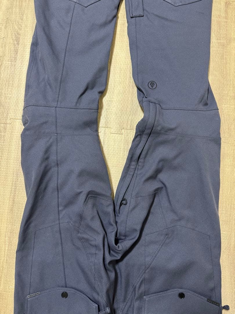 【即購入・値下げ相談可】VOLCOM スノボ ウェア パンツ